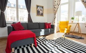 FULL HOUSE Premium Apartments - Halle Paulusviertel